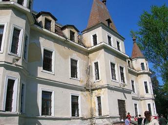 Ilyen volt az ingatlan az �tv�telkor